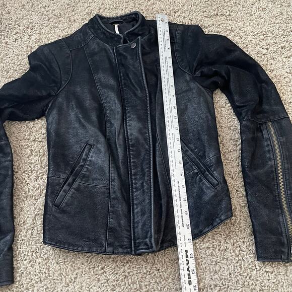 Free People Cool & Clean BLACK Vegan Leather Moto Jacket Size 2 Wool Side Panels - Picture 7 of 9